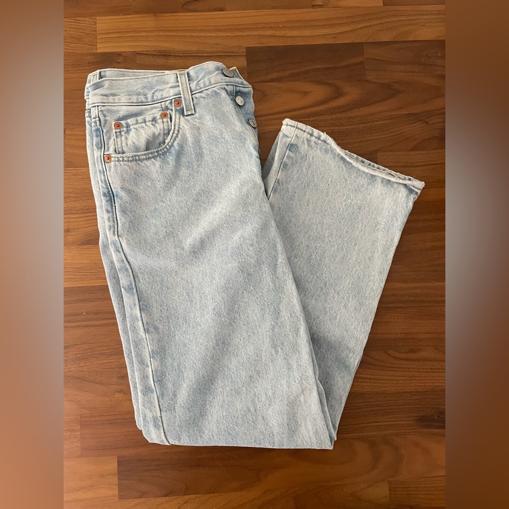 Classic High-Rise Light Wash Women’s Jeans